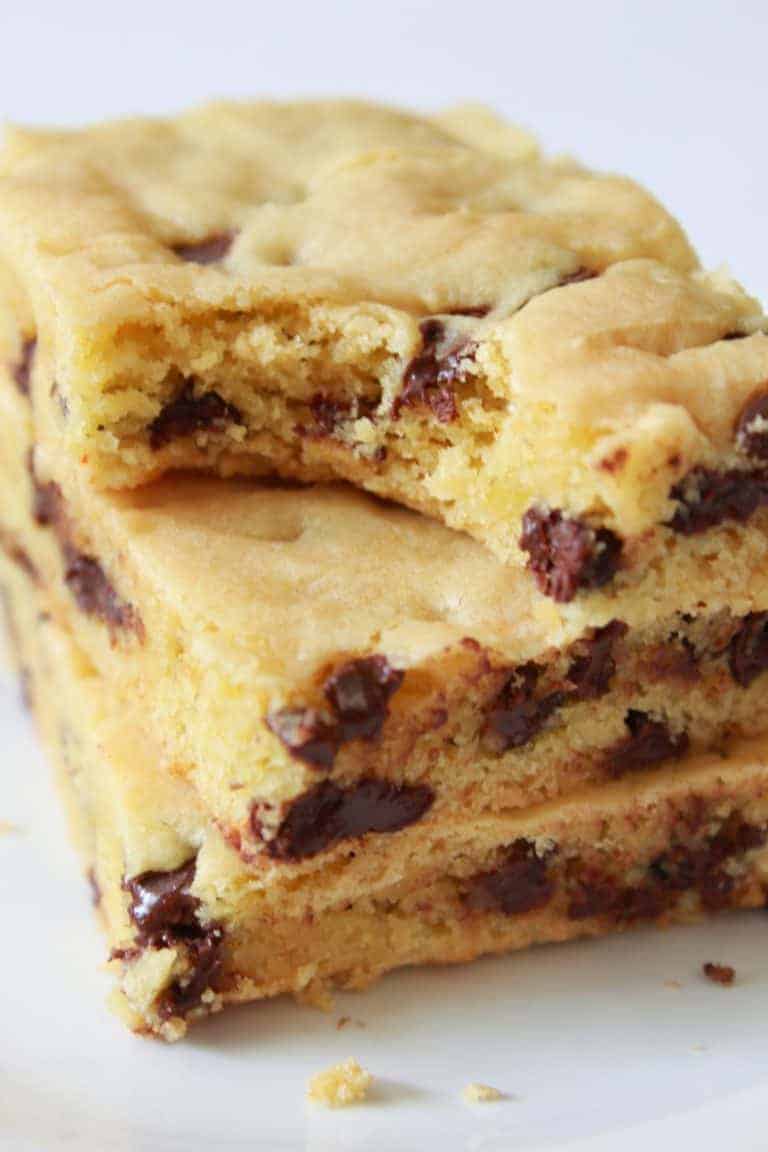 Soft & Chewy Easy Chocolate Chip Cookie Bars