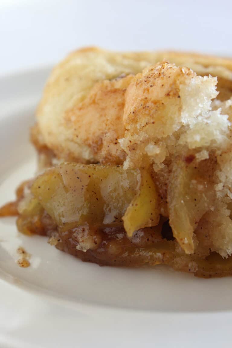 Easy Fall Desserts: Cake Mix Apple Cobbler Recipe