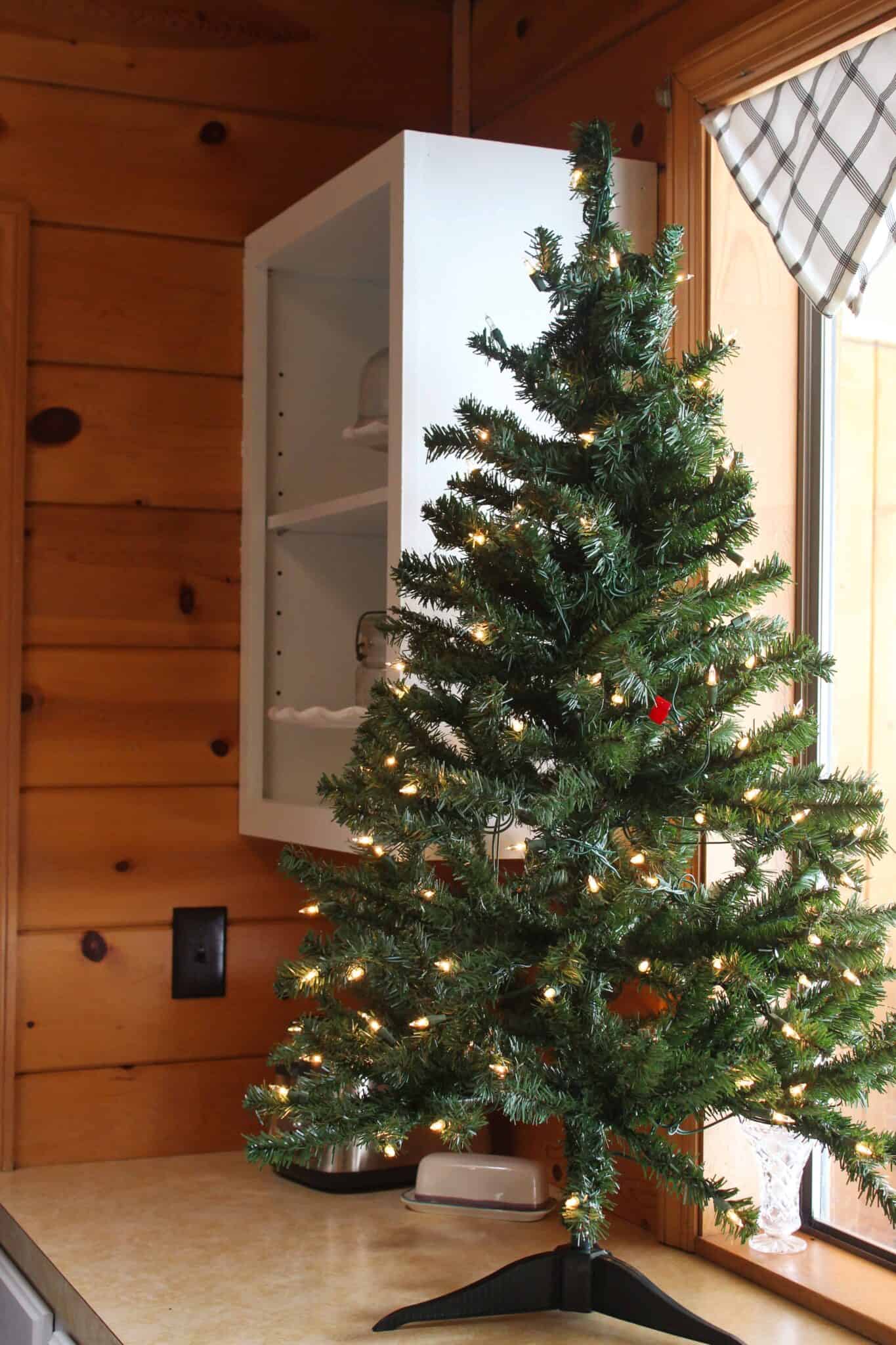 Rustic Farmhouse Christmas Tree Ideas for your Kitchen featured by top US food blog, Practically Homemade
