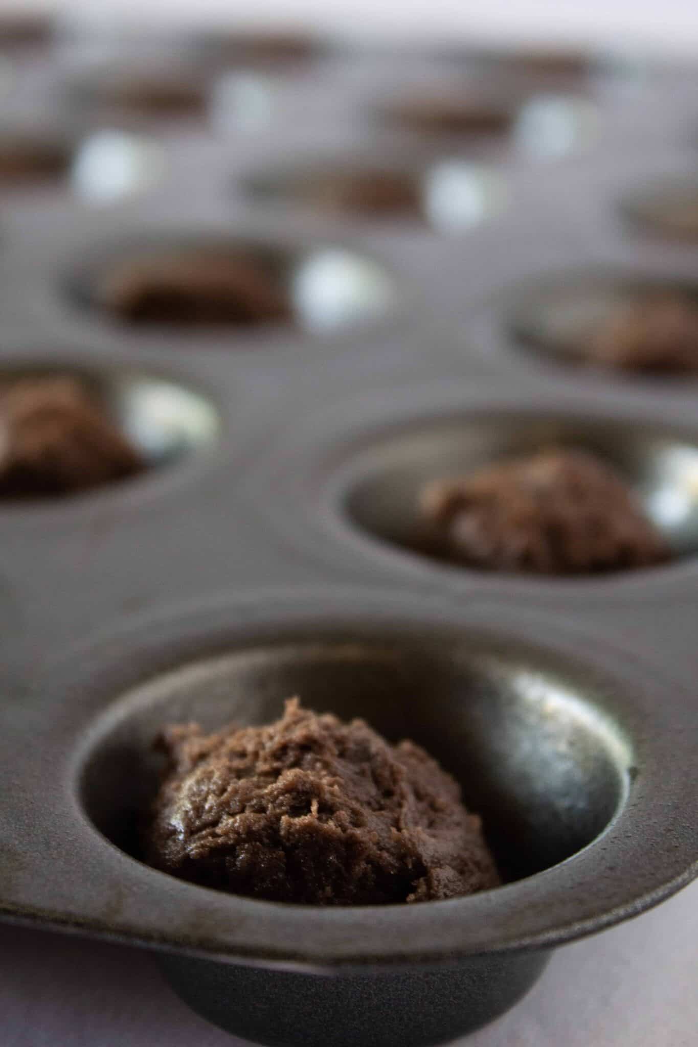 Dirt Cup Cookie Bites Recipe featured by top US cookie blogger, Practically Homemade.