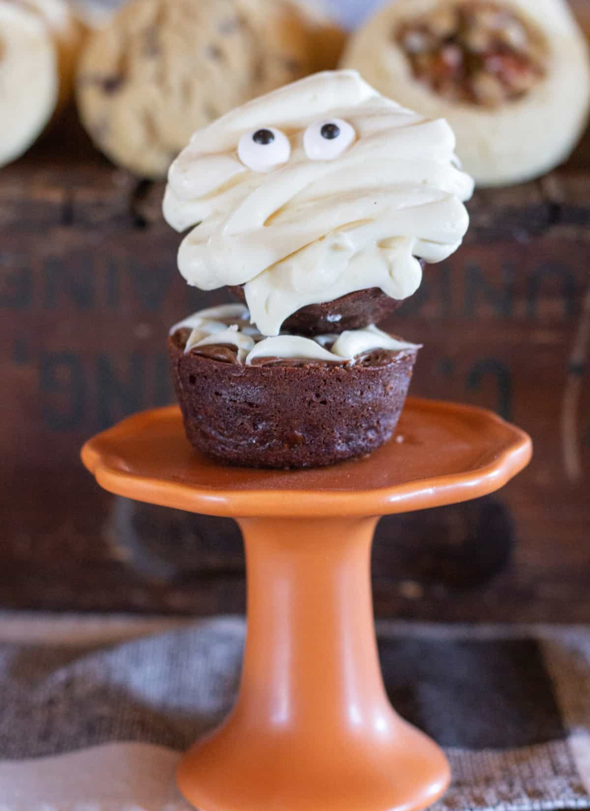 Halloween Dessert Table: 15 Fun and Spooky Ideas featured by top US dessert blogger, Practically Homemade