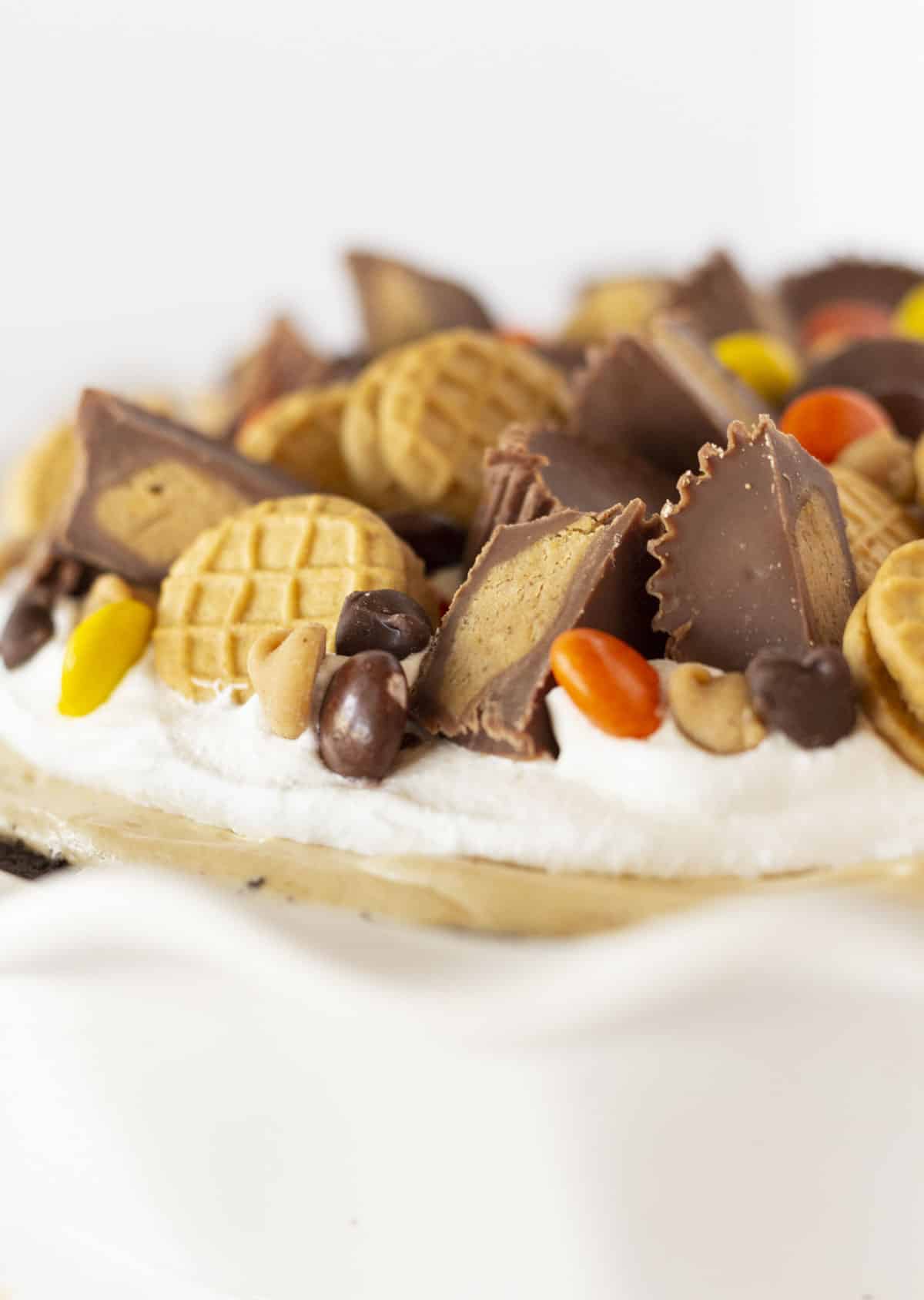 A finished peanut butter pie.