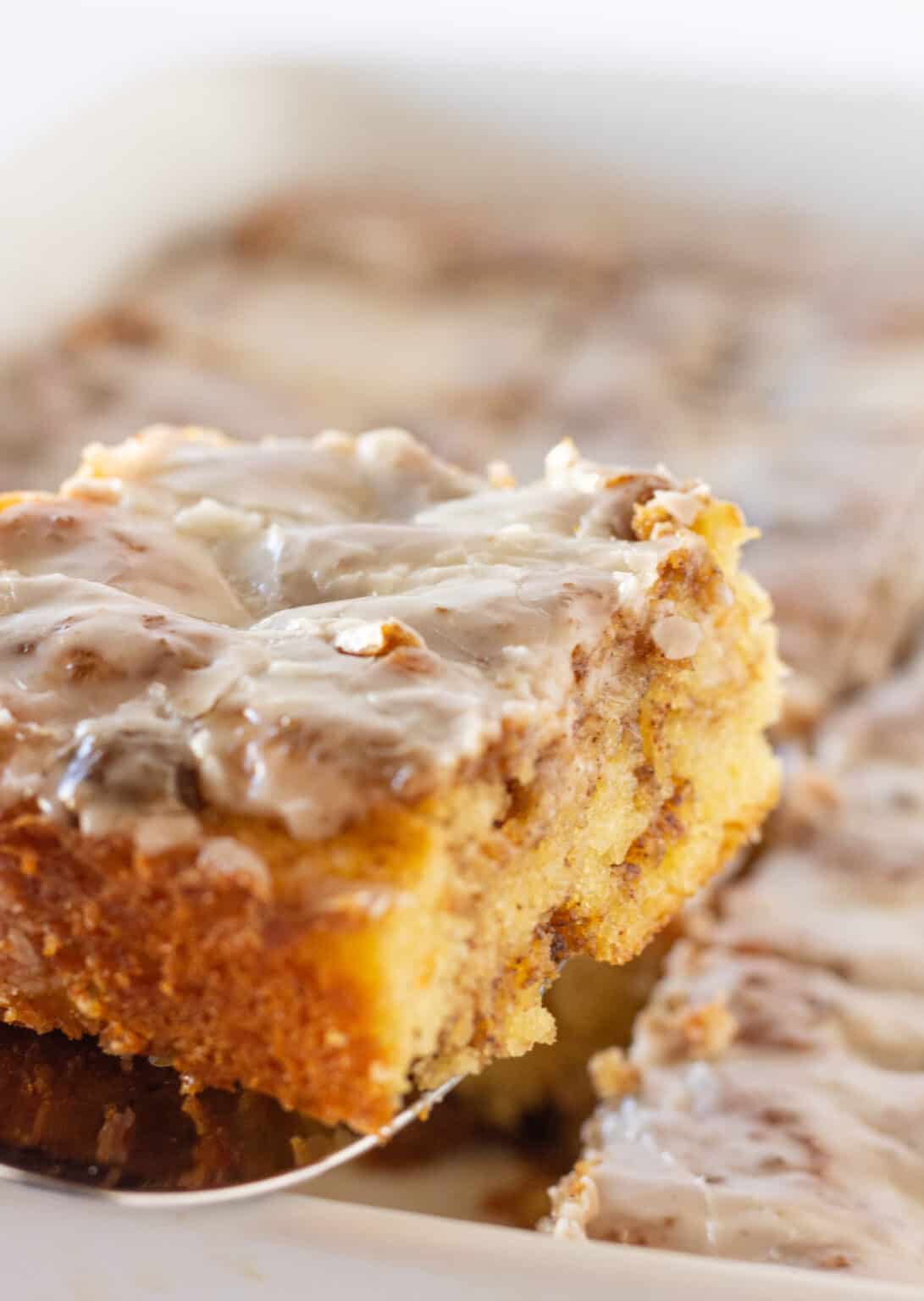 Easy Cinnamon Roll Cake Recipe Practically Homemade   Cinnamonrollcake9 1091x1536 