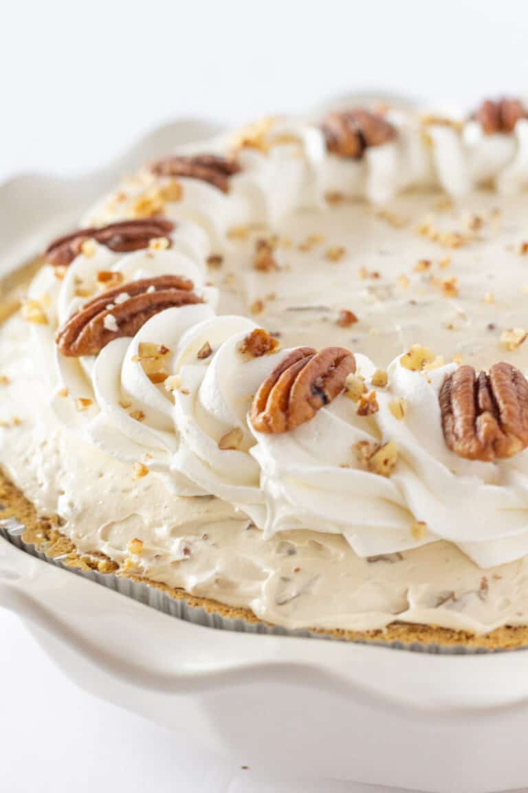 Thanksgiving Pies: Easy Butter Pecan Cream Pie Recipe with Cream Cheese