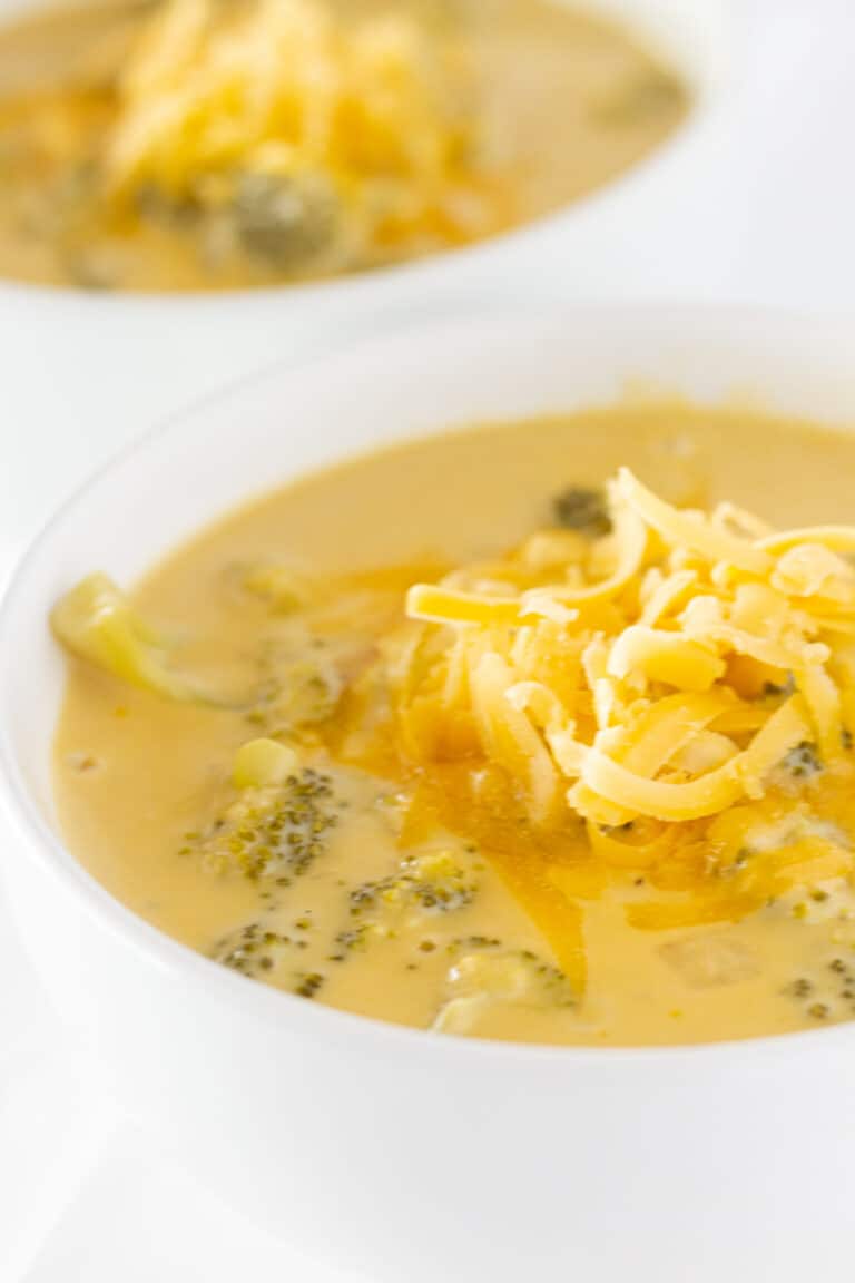Easy Dinner Ideas: Crock Pot Broccoli Cheese Soup