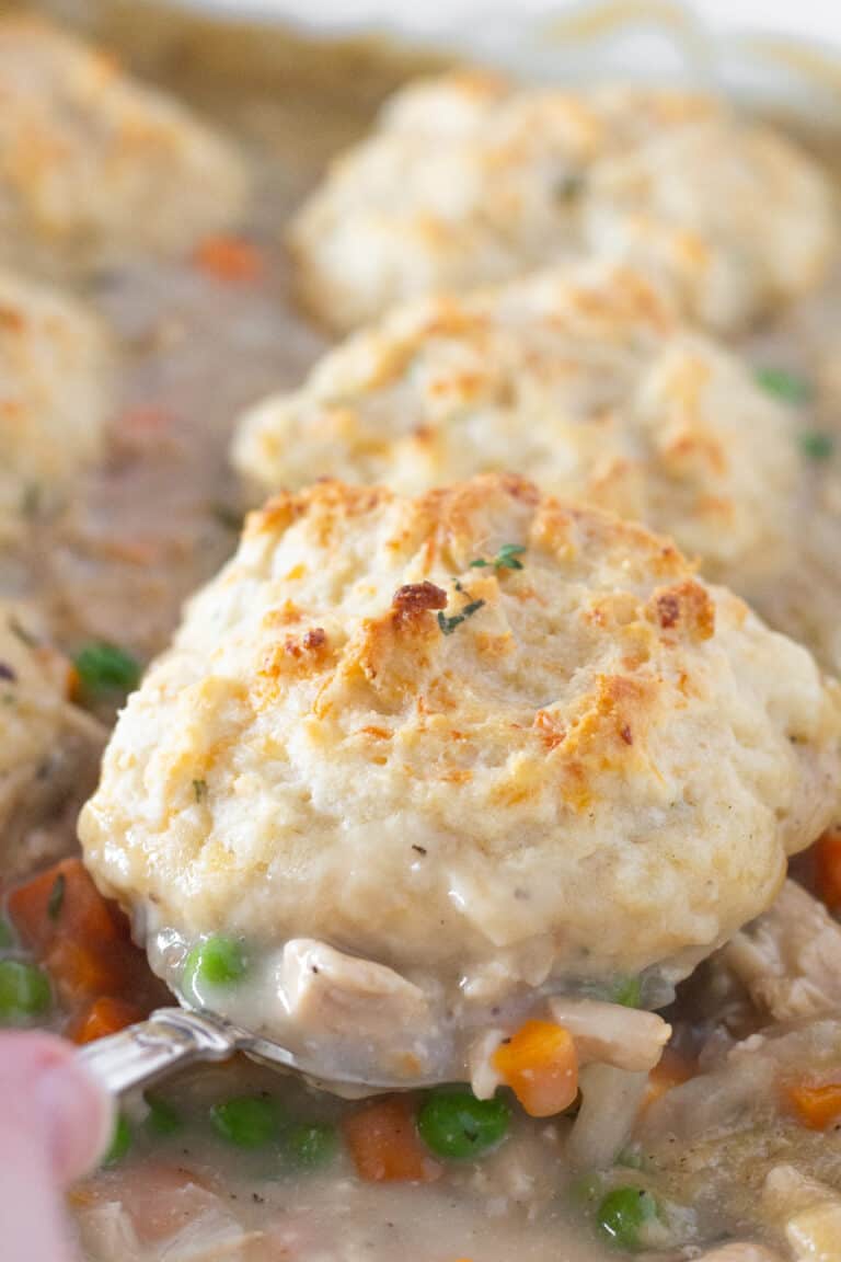 Bisquick Recipes: Easy Chicken and Biscuits Casserole