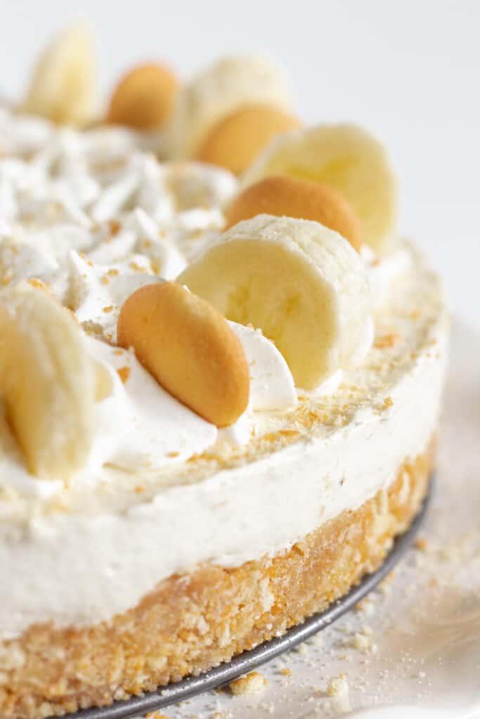 Overripe Banana Recipes: No Bake Banana Pudding Cheesecake recipe featured by Practically Homemade