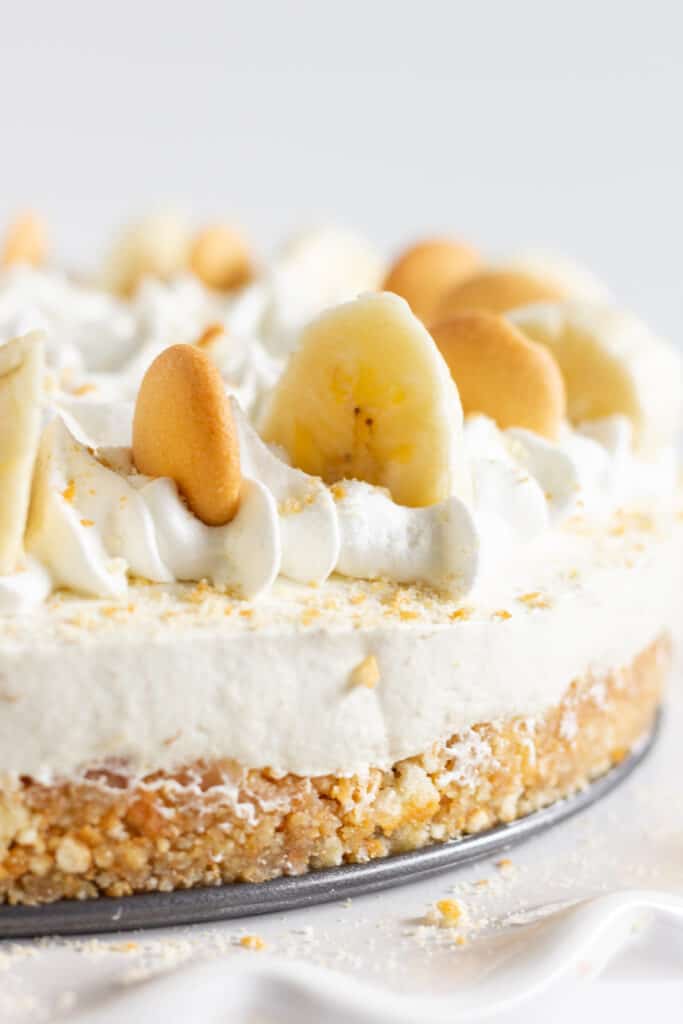 Easy No Bake Banana Pudding Cheesecake Recipe featured by top US dessert blogger, Practically Homemade