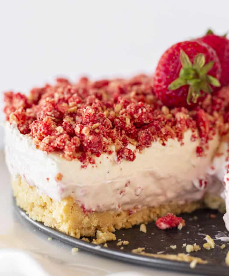 No Bake Strawberry Crunch Cheesecake Recipe