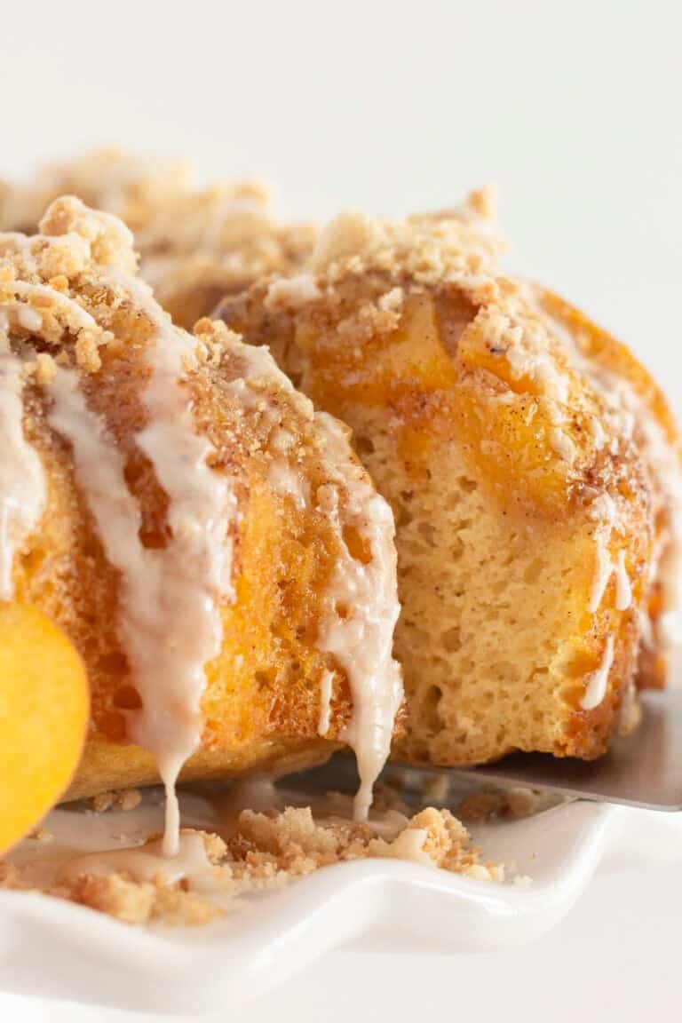Easy Peach Cobbler Pound Cake Recipe